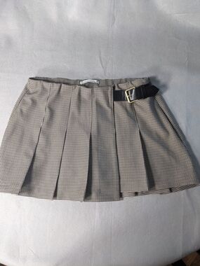 Abercrombie & Fitch Beige and Black Plaid Pleated Mini Skirt with Belt